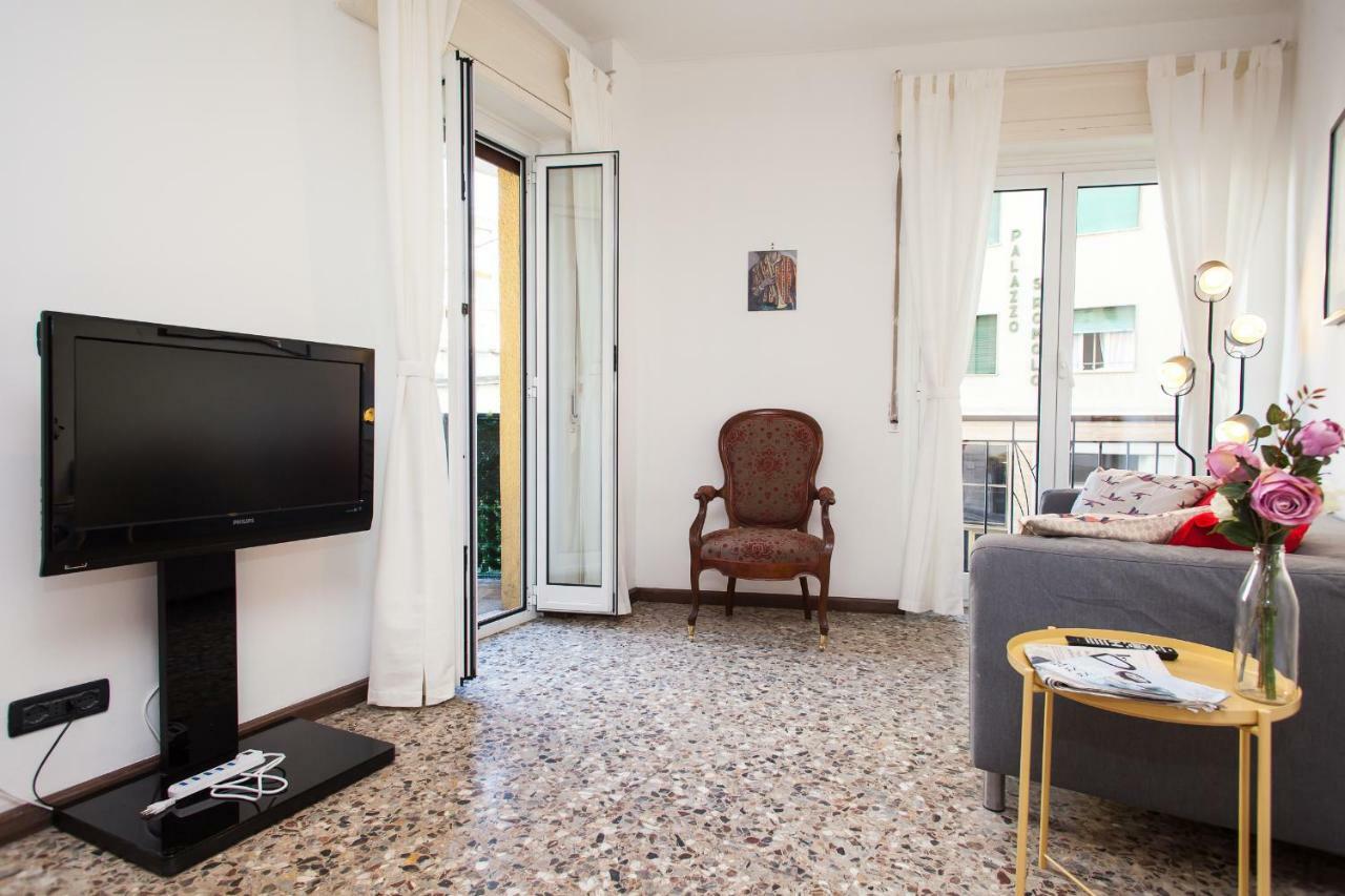 Casa Liberta - Downtown Modern Apartment With Airconditioning Санремо Экстерьер фото